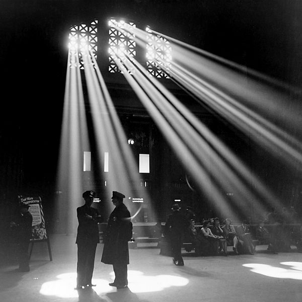 File:Chicago Union Station 1943.jpg